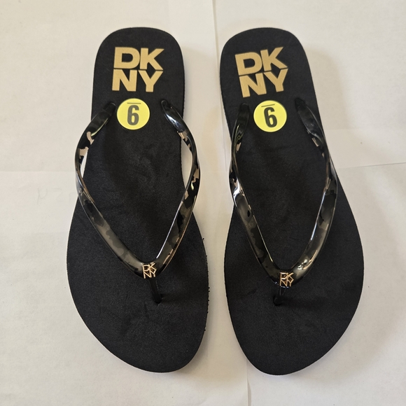 Dkny Shoes - DKNY Black Leopard Thong Flip Flops Slippers